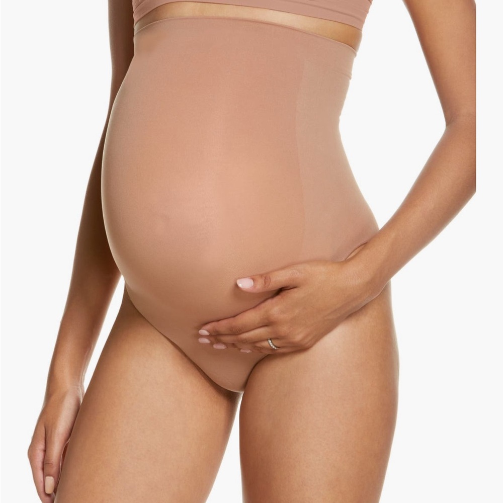 SKIMS Sculpting High Waisted Seamless Maternity Briefs in Sienna L/XL